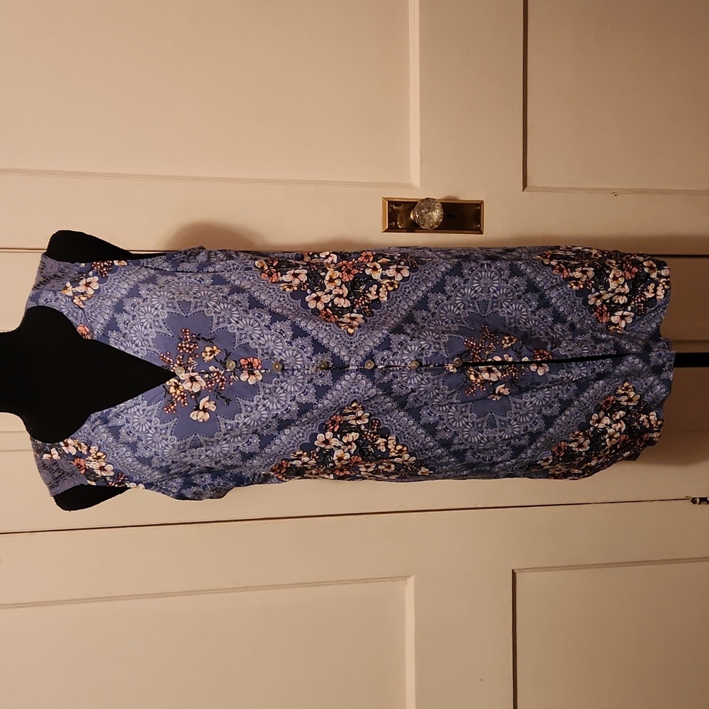 ANTHROPOLOGIE FIG AND FLOWER BLUE QUILT PRINT DESIGN SIZE MEDIUM